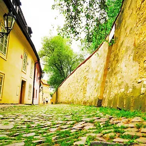 garden-residence-prague-castle.praguehotelsweb.com/