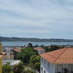 apartamentos-tejo-a-vista.hotels-lisbon-portugal.com/